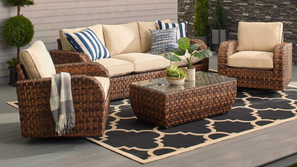Improve the value of home using outdoor sectionals